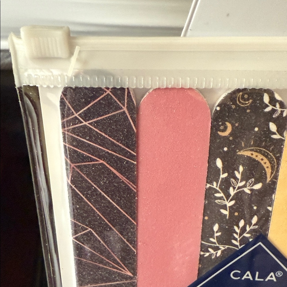 SOLD ✔️CALA Salon Nail Files - Multicolor Set - Picture 6 of 7